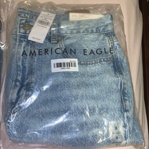 Brand New AE mom jeans